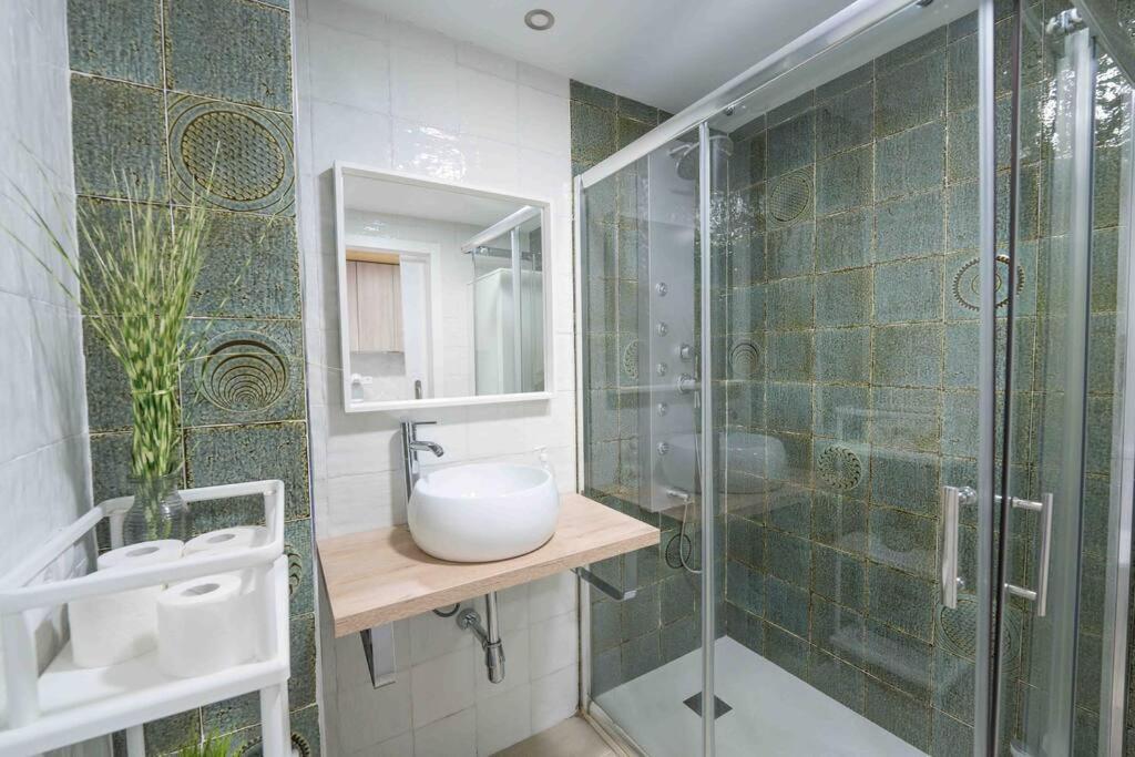 Apartamento En La Mejor Zona De Triana, Junto Al Puente Seville Exterior photo